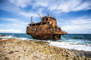 shipwreck at klein curacao
