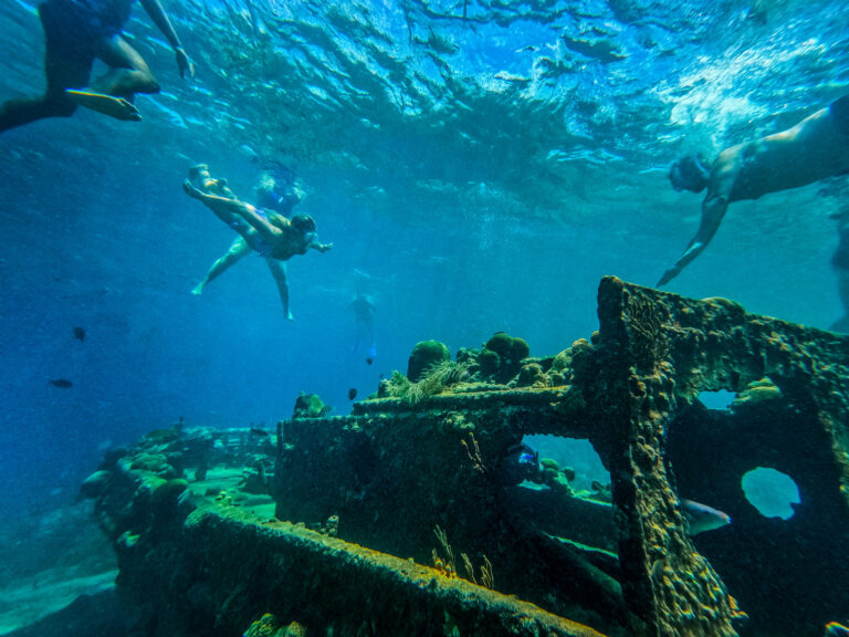 snorkel wreck curacao