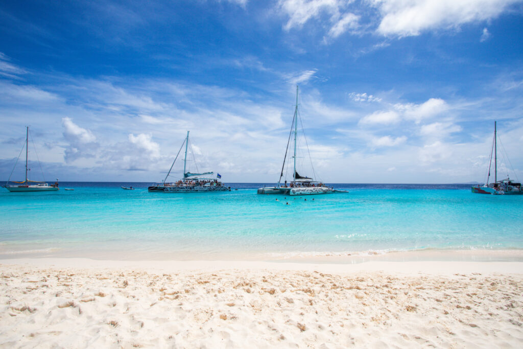 Klein Curacao VA 5681 BlueFinn Charters